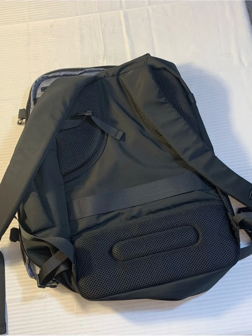 Taygeer 35L Travel Laptop Backpack Airplane Approved Fits 15.6 Inch Laptop. NWOT